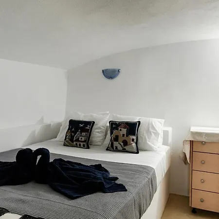 Апартаменты Argyro's Gaia Cozy Cave Traditional Emporio